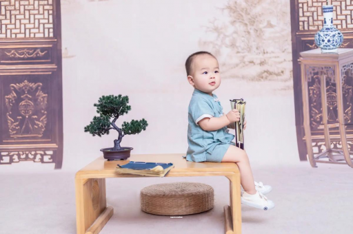 利津宝宝眼睛肿是什么原因